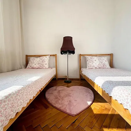 Prime 27 - 2br With Free Parking Варна