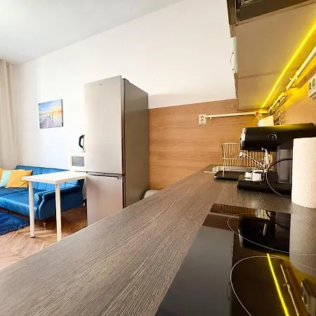 Prime 27 - 2br With Free Parking Варна